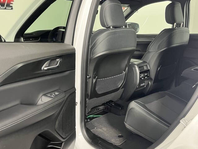 2025 Jeep Grand Cherokee Laredo X