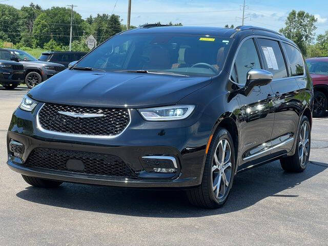 2025 Chrysler Pacifica Pinnacle