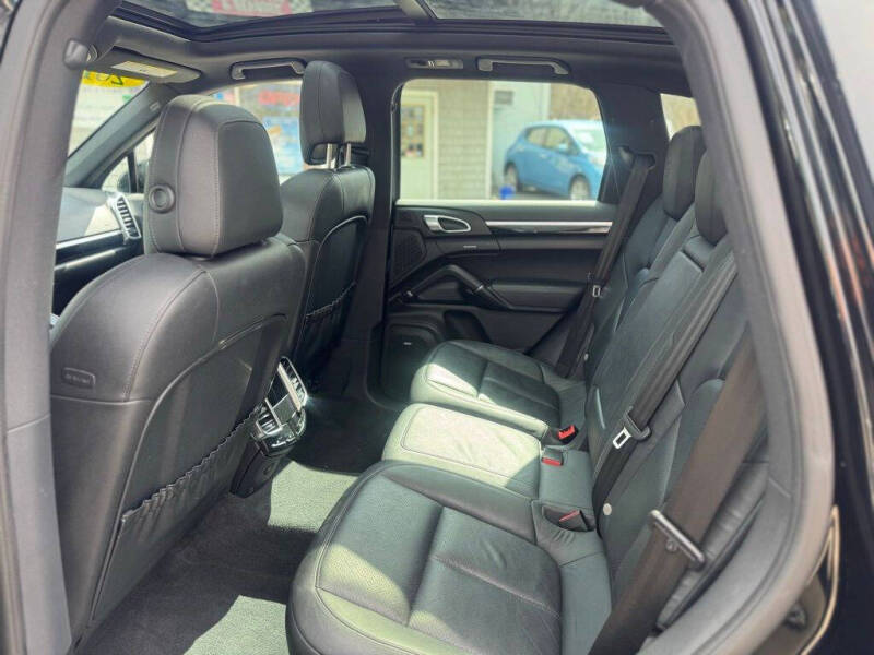 2014 Porsche Cayenne Platinum