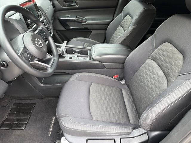 2023 Nissan Pathfinder S