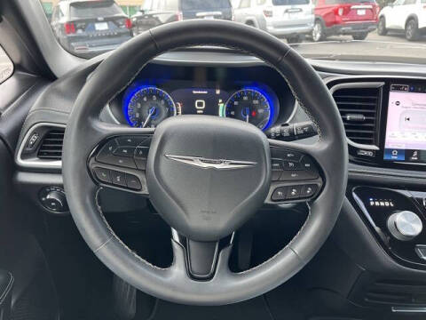 2022 Chrysler Pacifica Touring