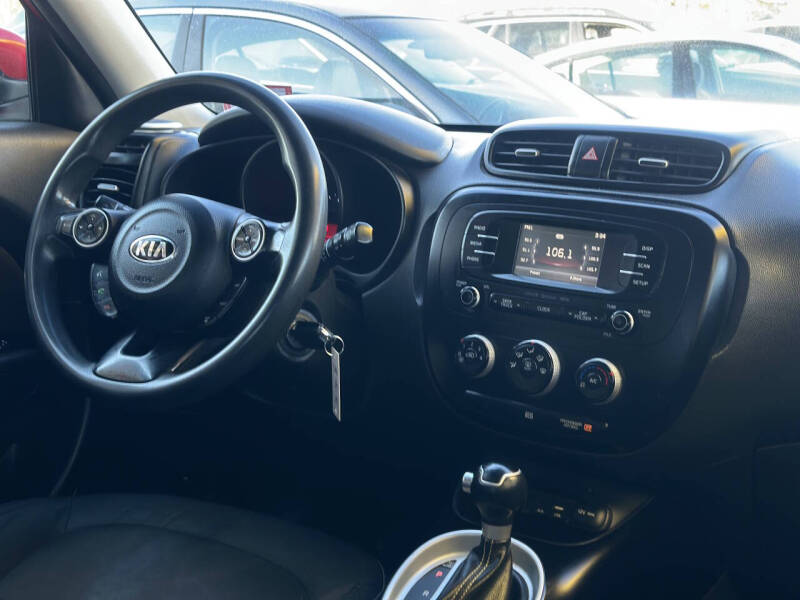2016 Kia Soul +
