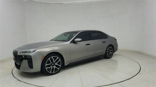 2023 BMW 7 Series 740i