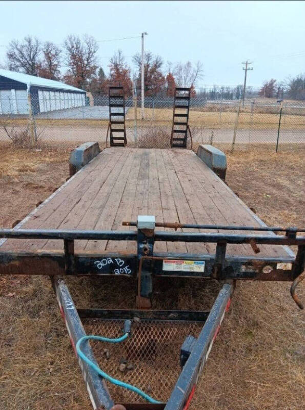 2015 PJ Trailer 82" x 22'