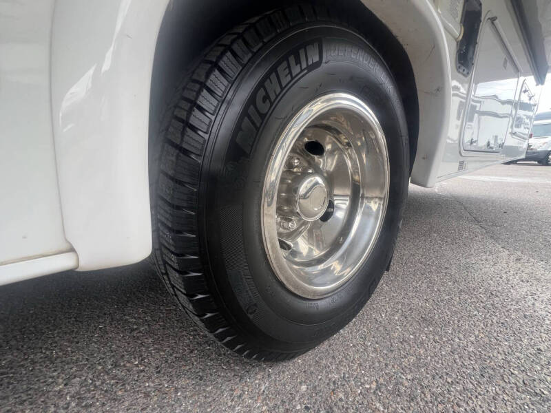 2013 Forest River SUNSEEKER 3050S