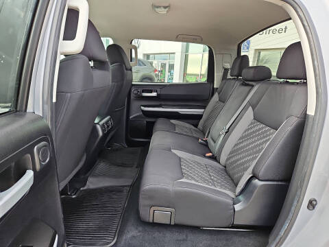 2019 Toyota Tundra SR5