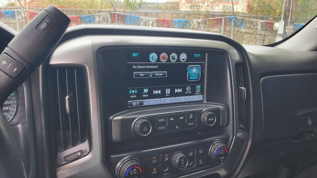 Used Car 2018 Chevrolet Silverado 1500  Lt 4x2 4dr Crew Cab 6.5 Ft. Sb For Sale Under $30,000 In San Antonio, Texas