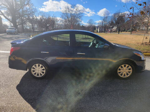 2019 Nissan Versa S Plus
