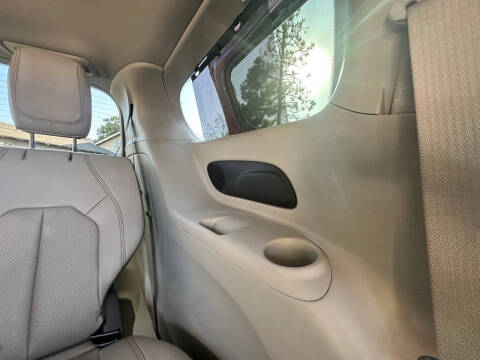 2018 Chrysler Pacifica Touring L Plus