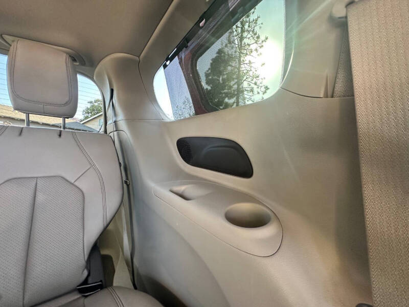 2018 Chrysler Pacifica Touring L Plus