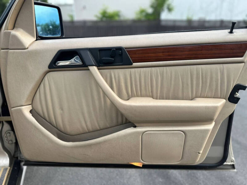 1994 Mercedes-Benz E-Class E 320