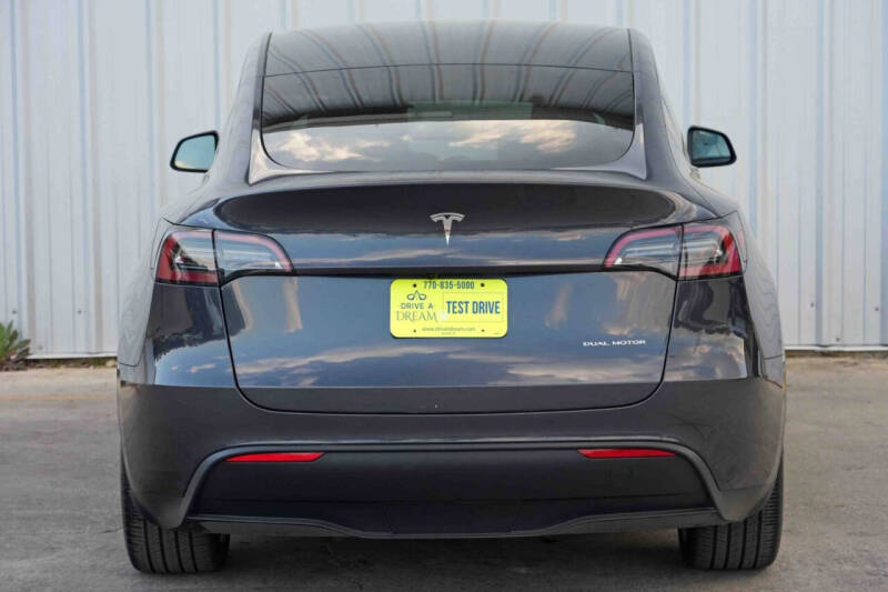 2024 Tesla Model Y Long Range