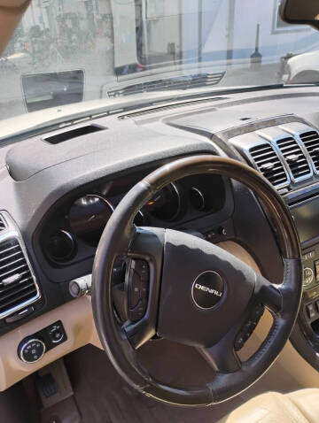 2011 GMC Acadia Denali