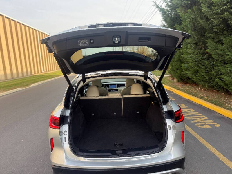 2019 Infiniti QX50 Essential