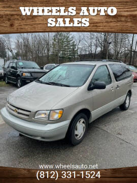 2000 Toyota Sienna for sale at Wheels Auto Sales in Bloomington IN
