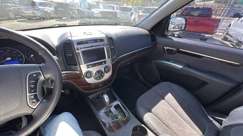 2011 Hyundai Santa Fe SE