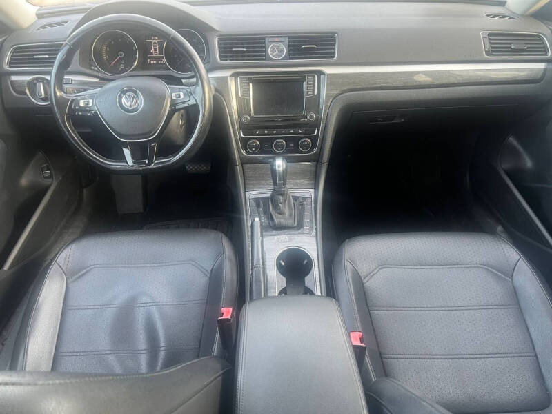 2016 Volkswagen Passat 1.8T SE