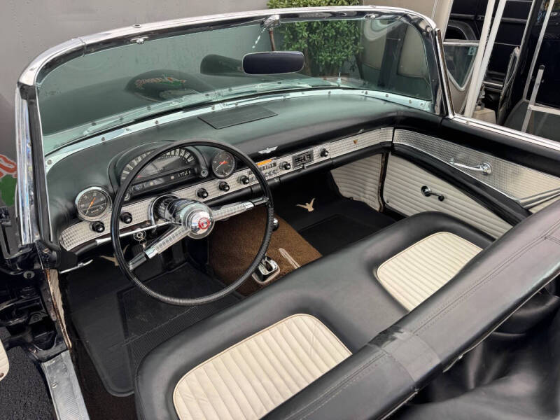 1955 Ford Thunderbird