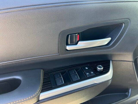 2025 Toyota Sienna Woodland Edition