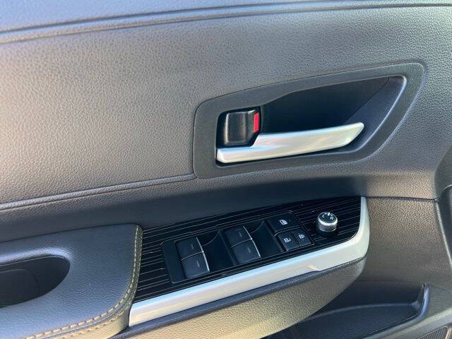 2025 Toyota Sienna Woodland Edition