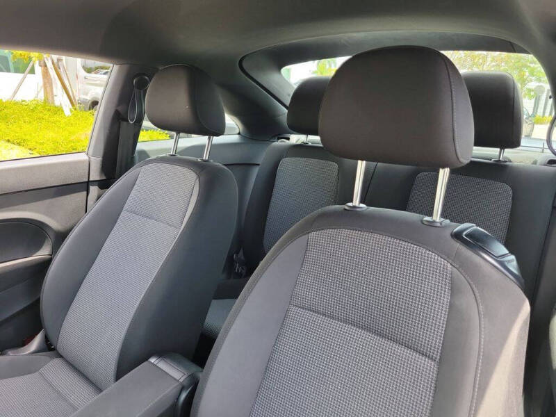 2019 Volkswagen Beetle 2.0T S