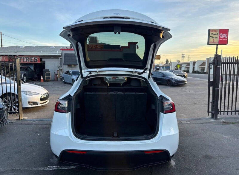 2023 Tesla Model Y Long Range
