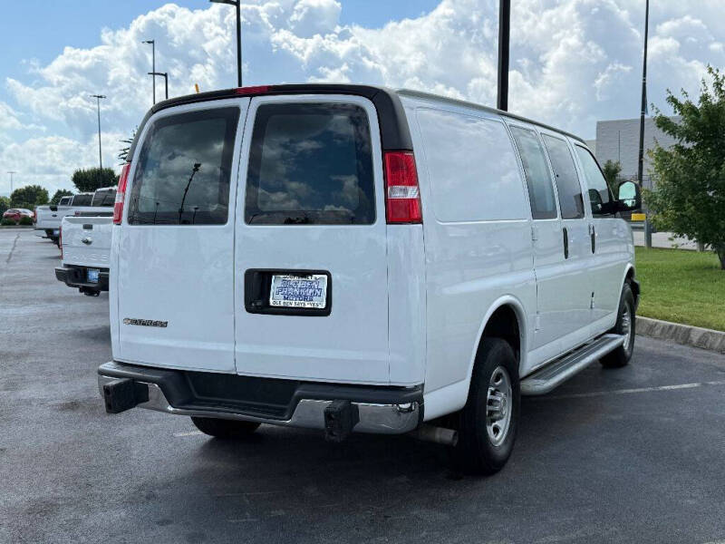 Used 2022 Chevrolet Express Cargo Work Van with VIN 1GCWGAFP2N1195696 for sale in Knoxville, TN