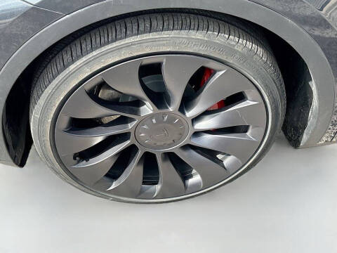 2024 Tesla Model Y Performance