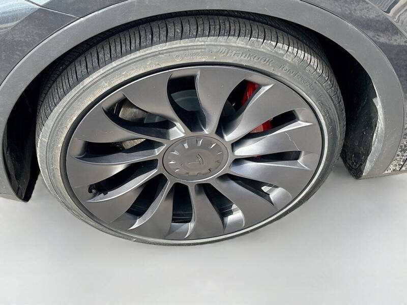2024 Tesla Model Y Performance