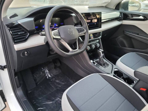 2025 Volkswagen Taos S