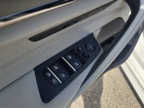 2023 BMW M5