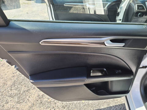 2017 Ford Fusion SE