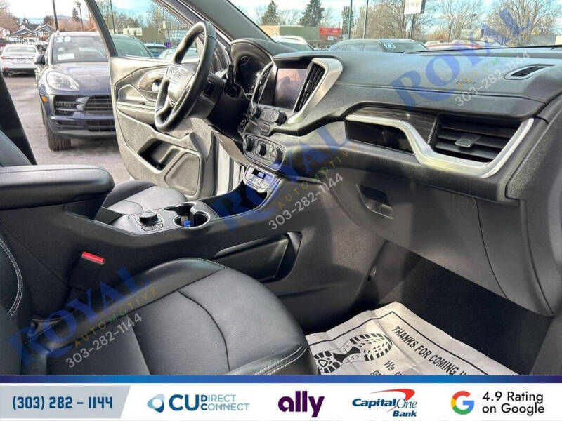 2024 GMC Terrain SLT