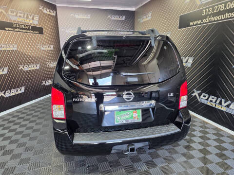 2012 Nissan Pathfinder LE