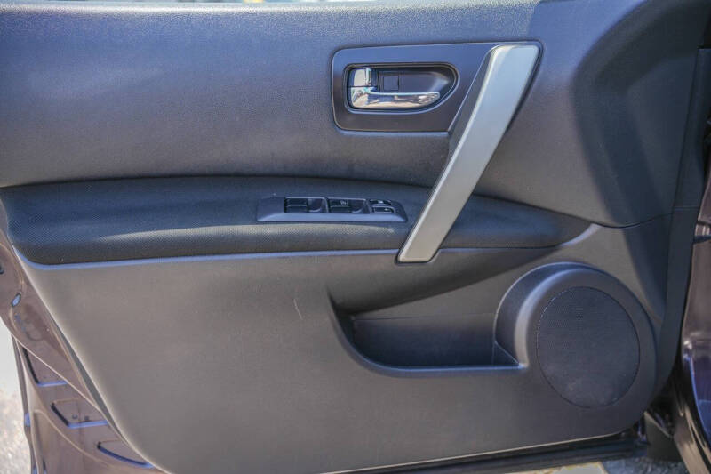 2012 Nissan Rogue SV w/SL Package