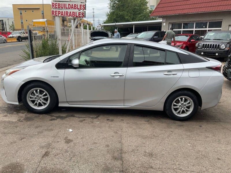 2017 Toyota Prius Three Touring