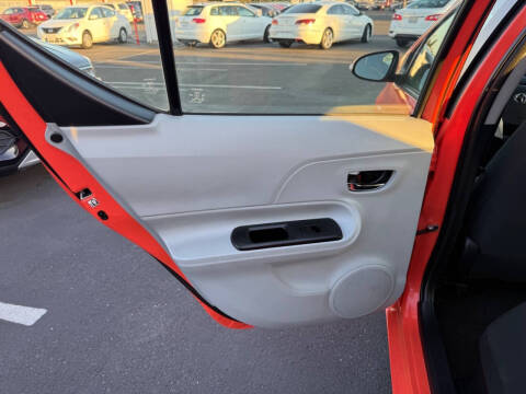 2012 Toyota Prius c Two