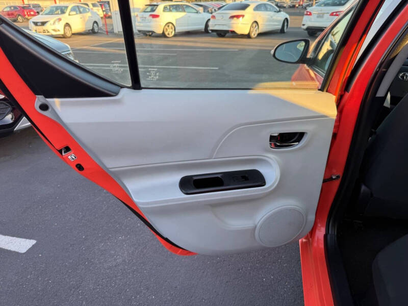 2012 Toyota Prius c Two