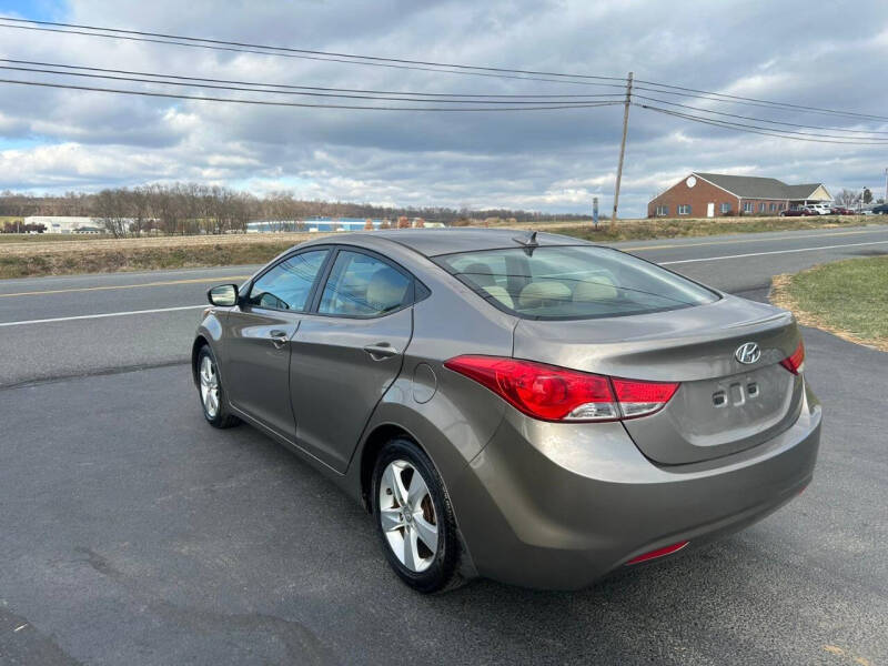 2013 Hyundai Elantra GLS photo 9