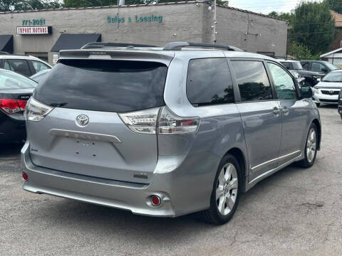2012 Toyota Sienna SE 8-Passenger