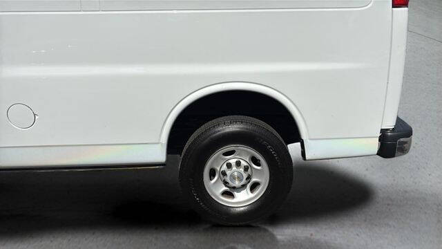 2022 Chevrolet Express 2500