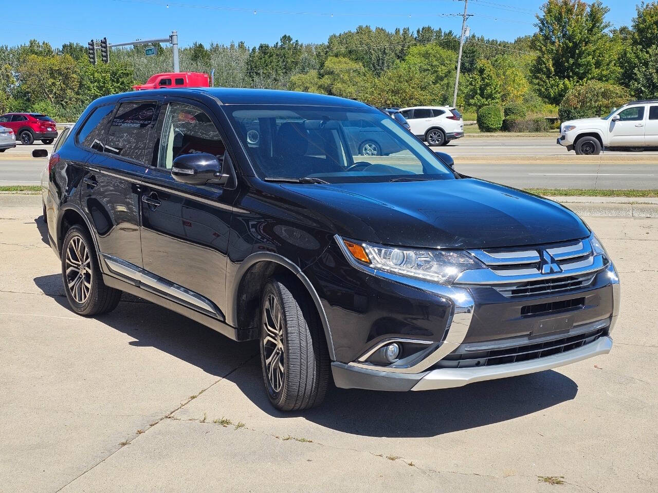 2018 Mitsubishi Outlander for sale at Quantum Auto Co in Plainfield, IL