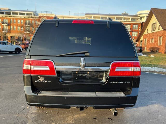 2011 Lincoln Navigator L