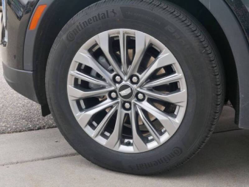 2024 Cadillac XT4 Premium Luxury