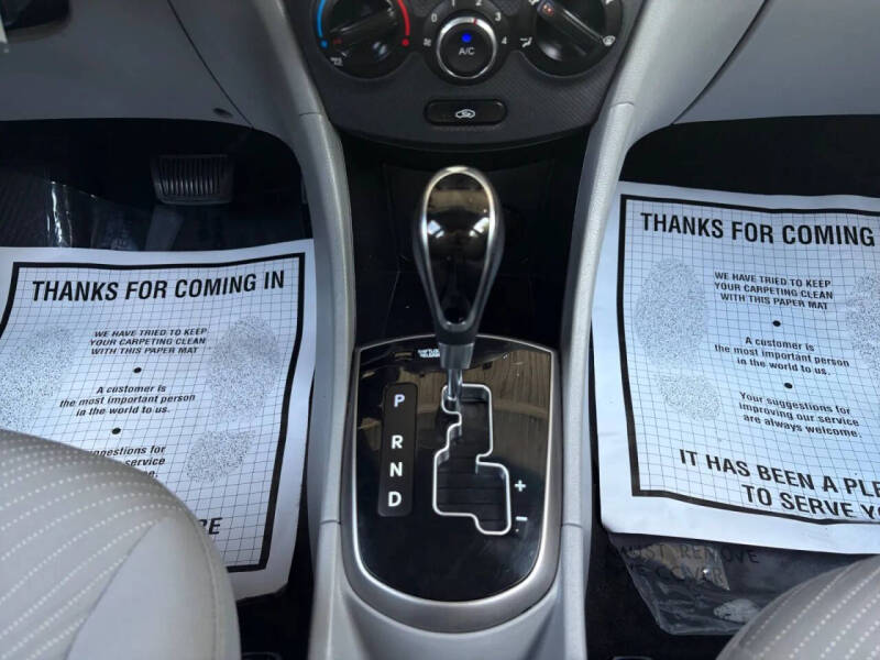 2016 Hyundai Accent SE