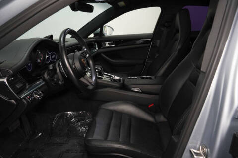 2022 Porsche Panamera Platinum Edition