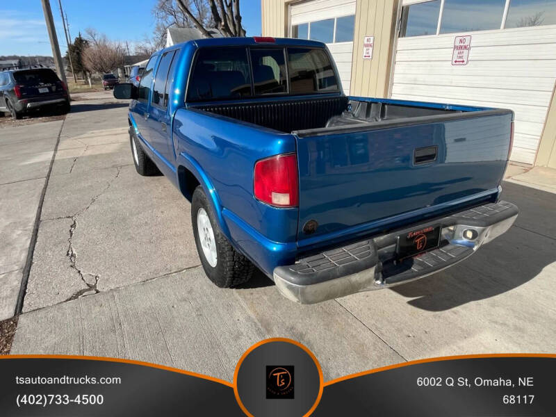 2001 Chevrolet S-10 LS