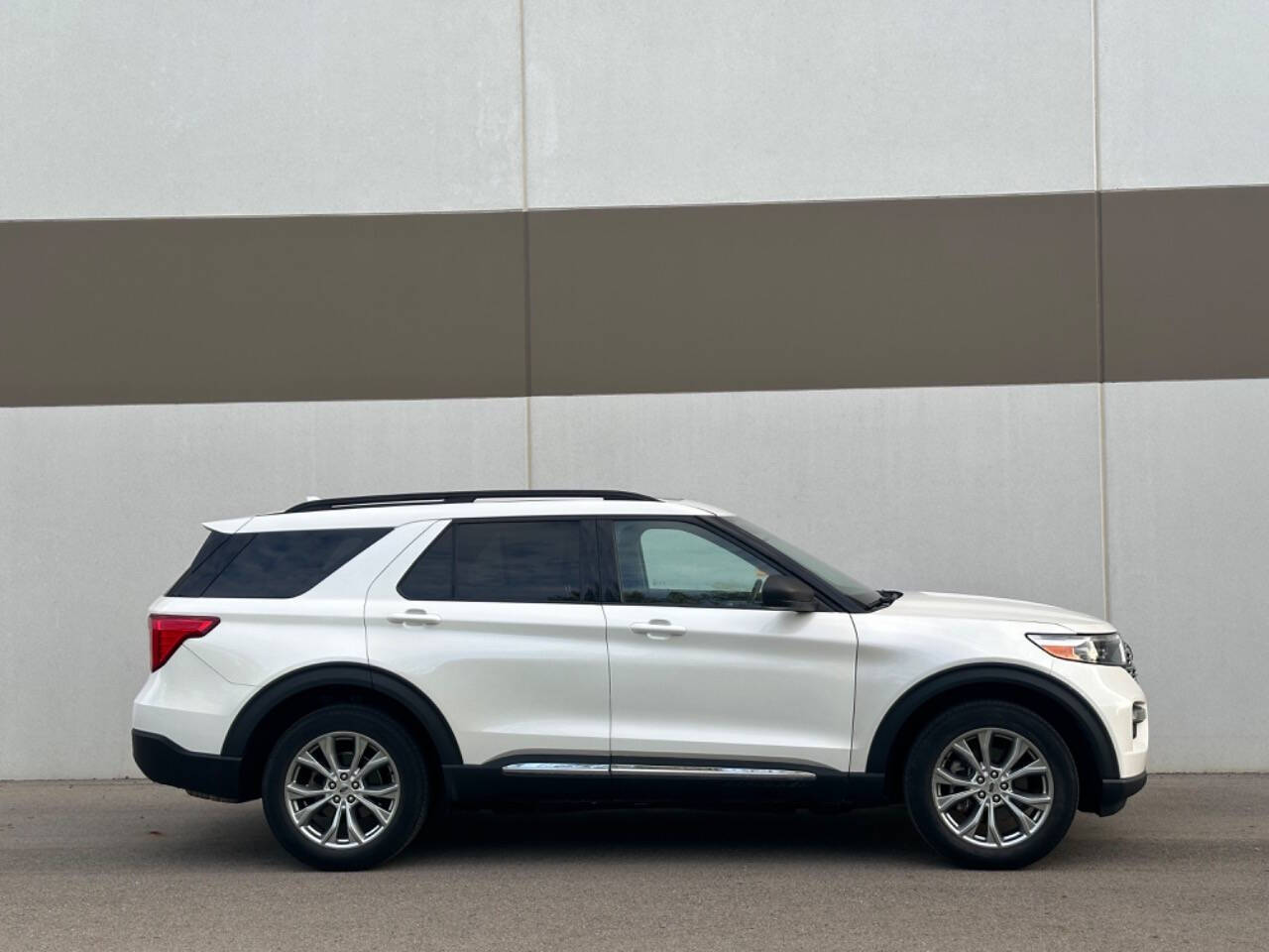 2021 Ford Explorer for sale at Phoenix Motor Co in Romulus, MI