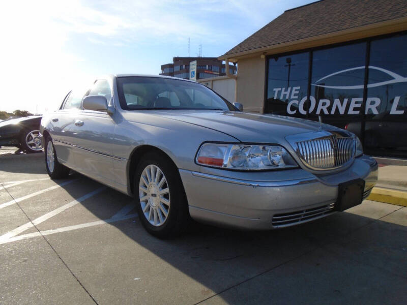 2004 Lincoln Town Car Signature