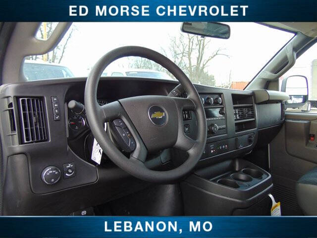 2025 Chevrolet Express 2500